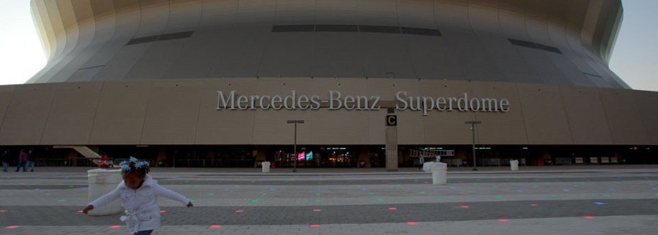 Mercedes benz arena,mercedes-benz mercedes-benz superdome