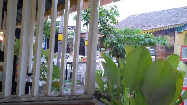 Srikandi Lesehan Keluarga