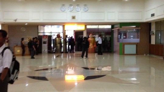 Halim Perdanakusuma Airport (HLP) (Bandar Udara Halim Perdanakusuma)