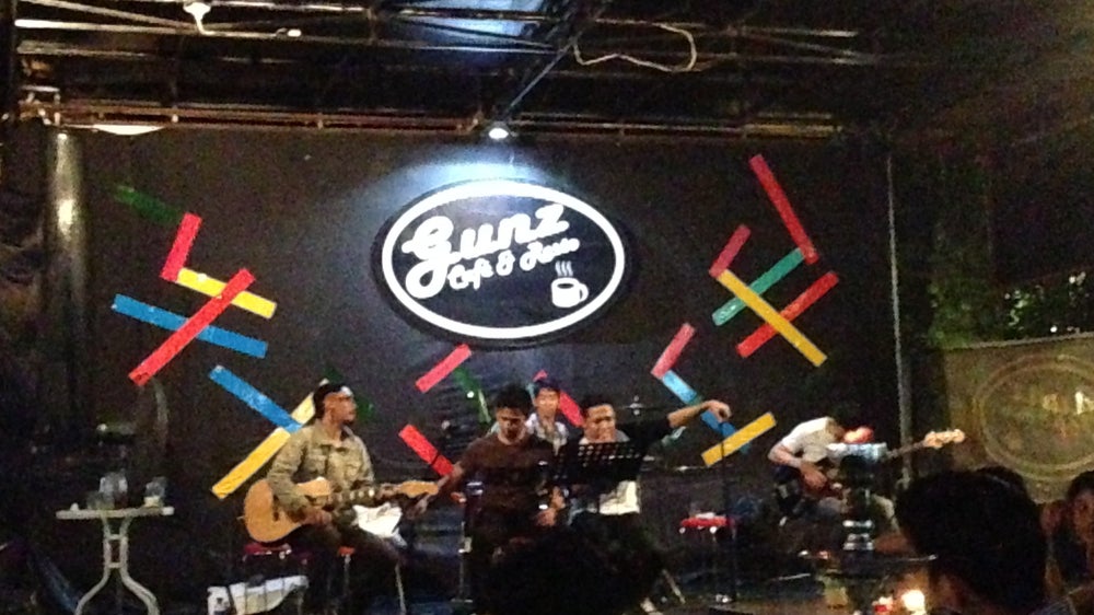 Gunz cafe & resto