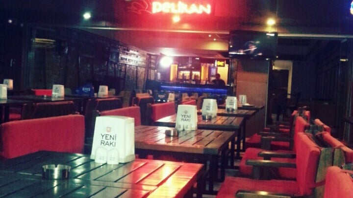 Pelikan Cafe & Bar