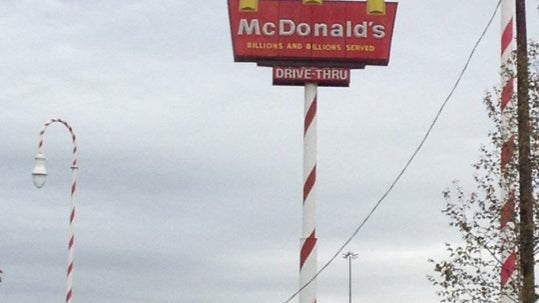 McDonald's - 352 N Santa Claus Ln, North Pole