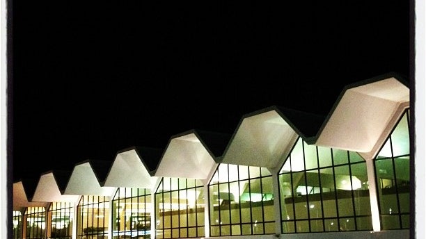 Tri-Cities Regional Airport (TRI)