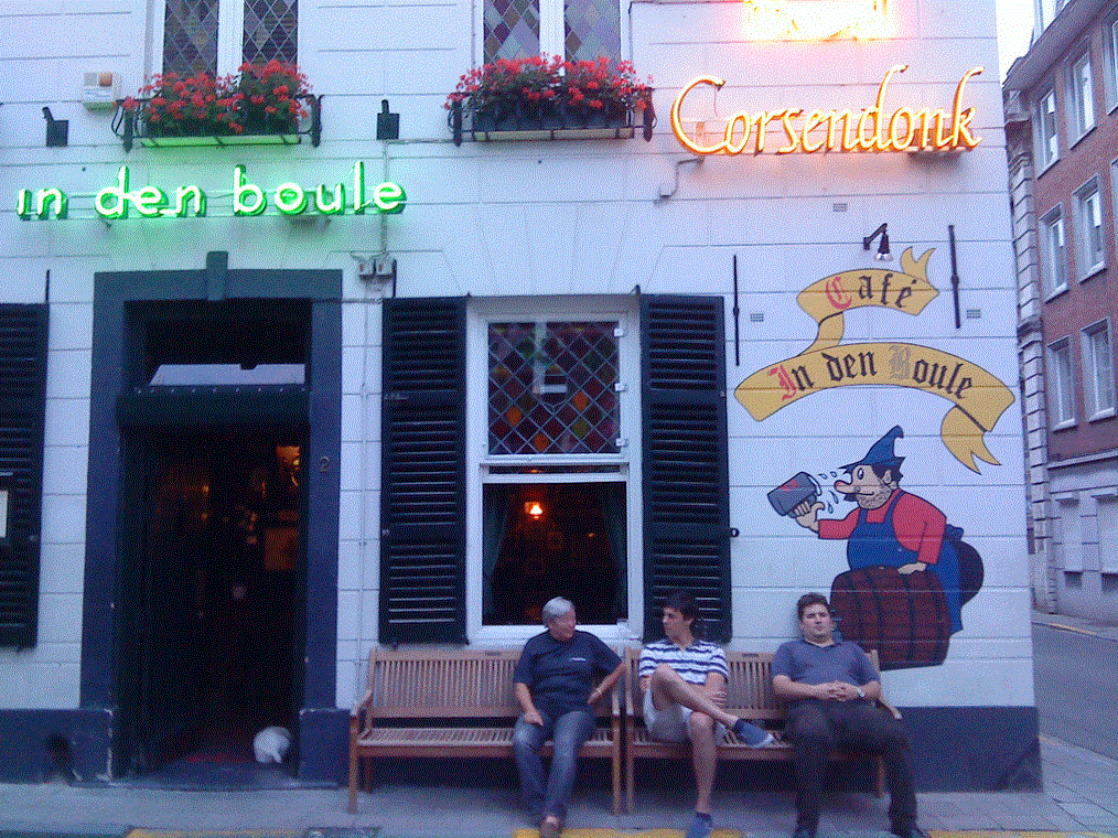 bar