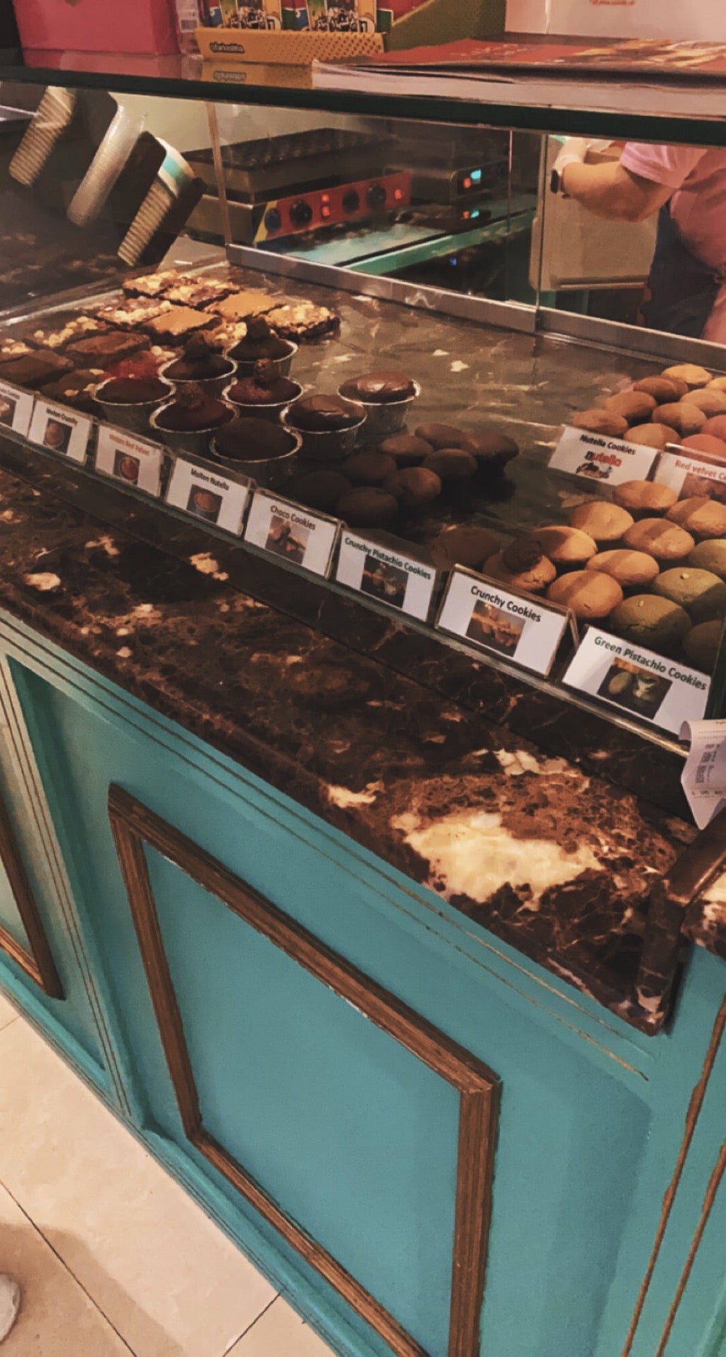 dessert-shop