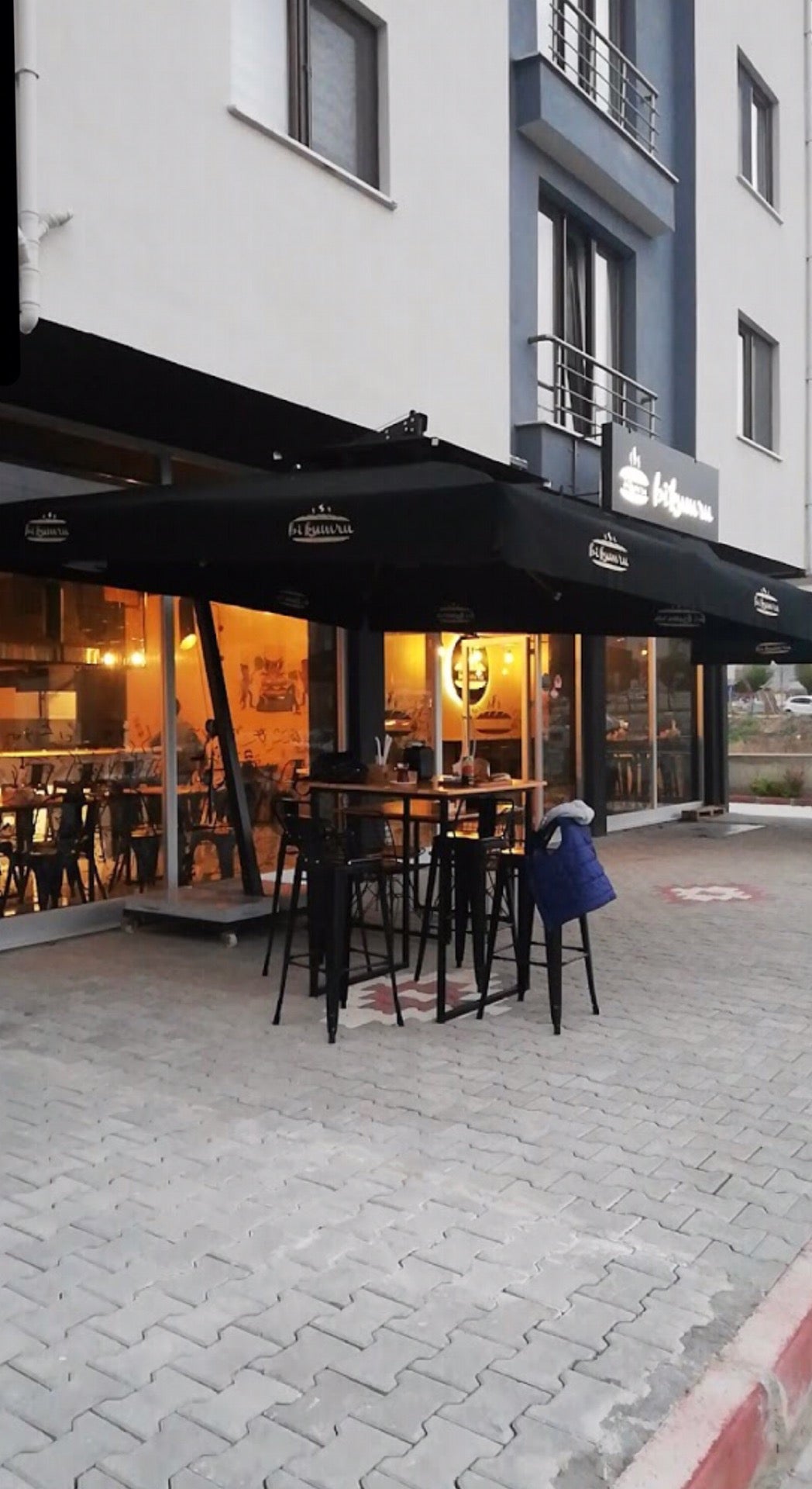 fast-food-restaurant