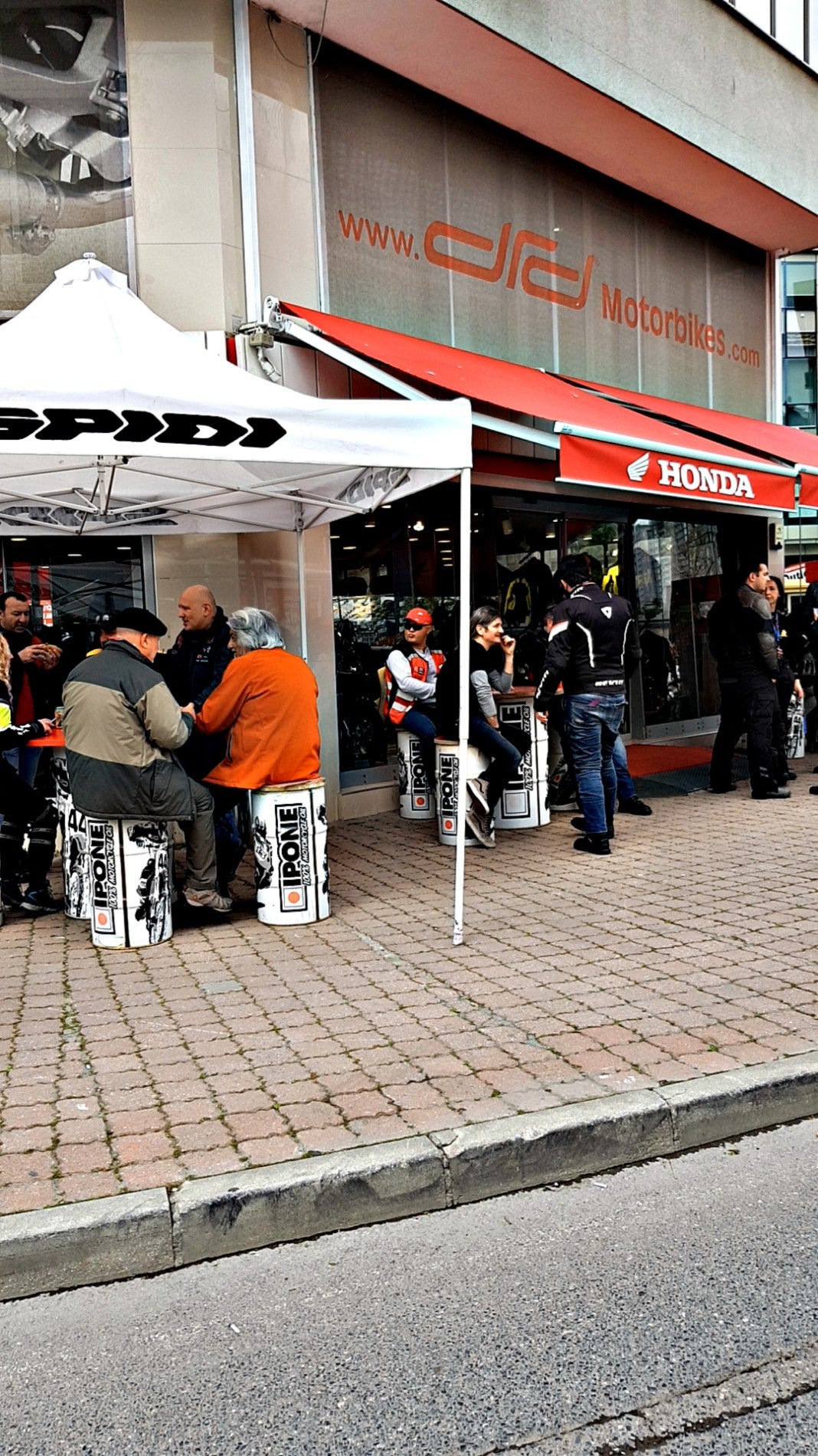 motorcycle-shop