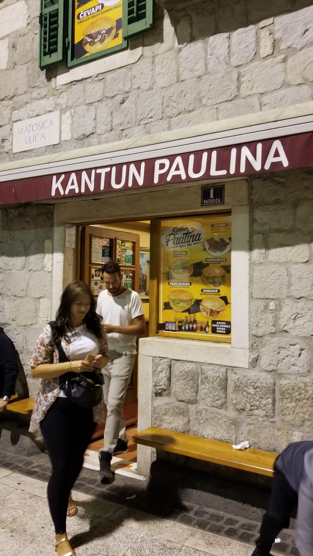 fast-food-restaurant