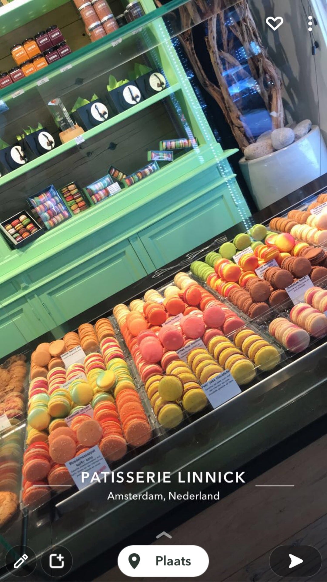 dessert-shop