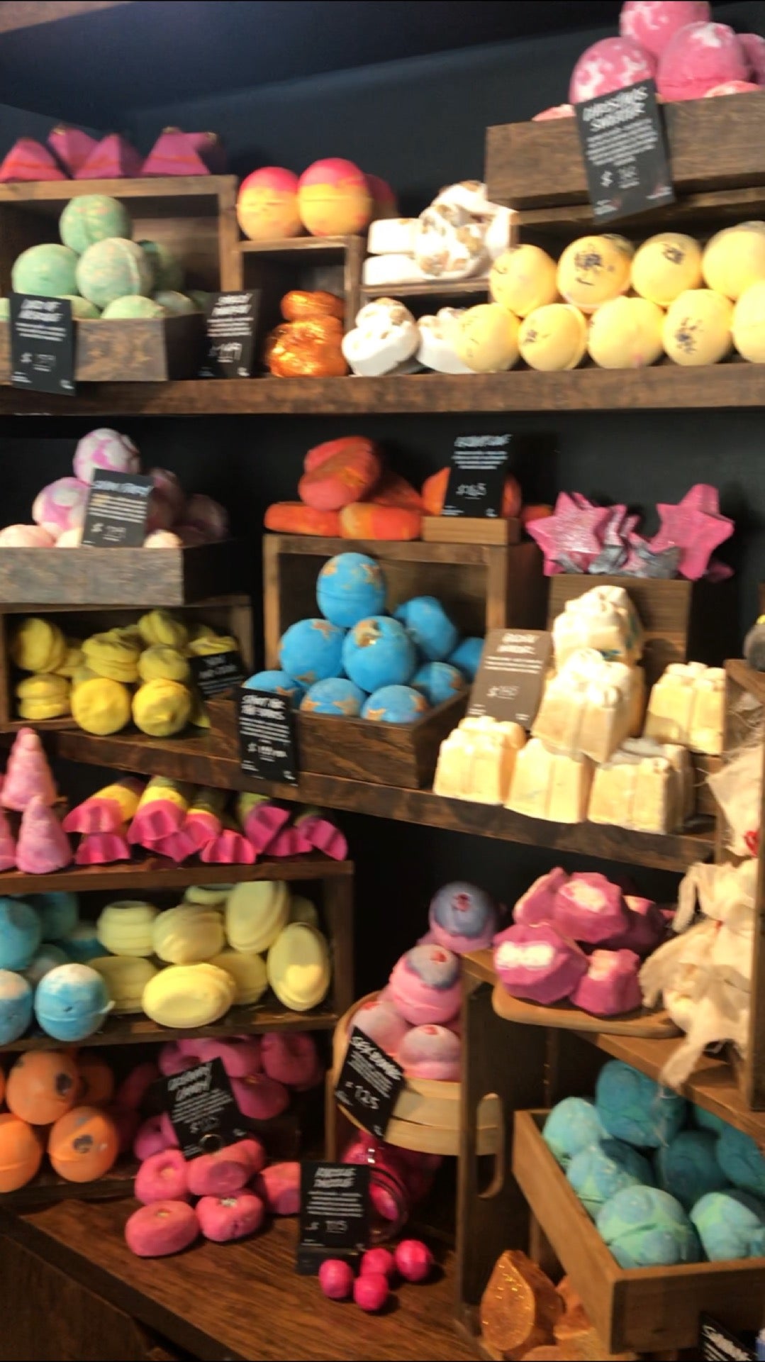 cosmetics-shop