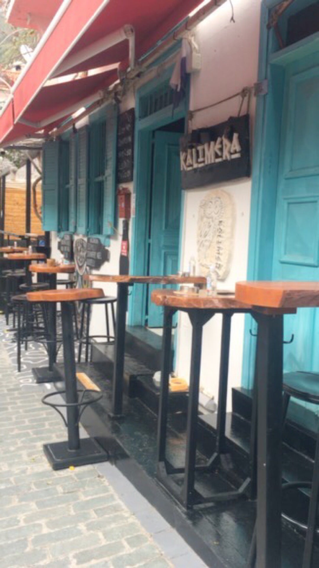 bar