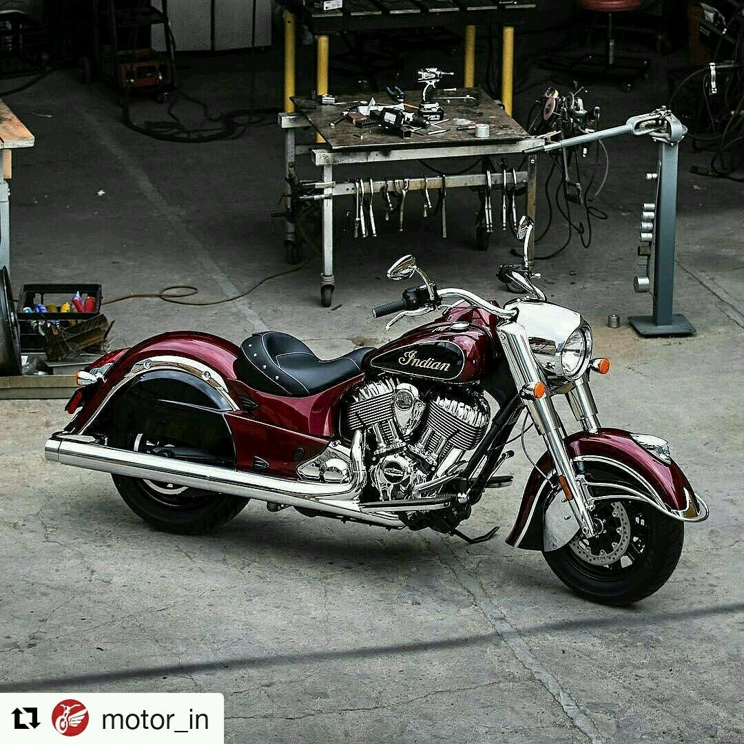 motorcycle-shop