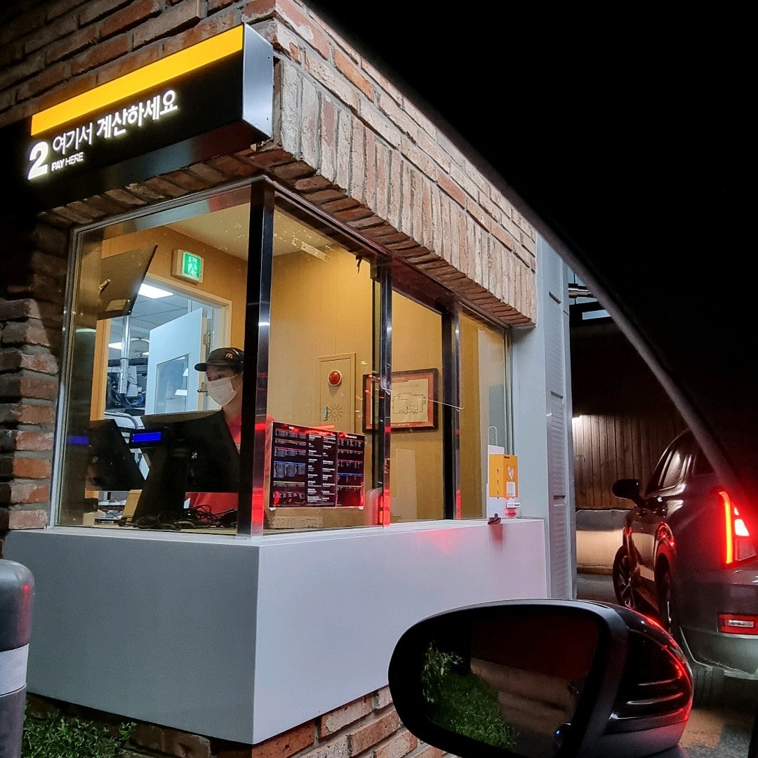 fast-food-restaurant