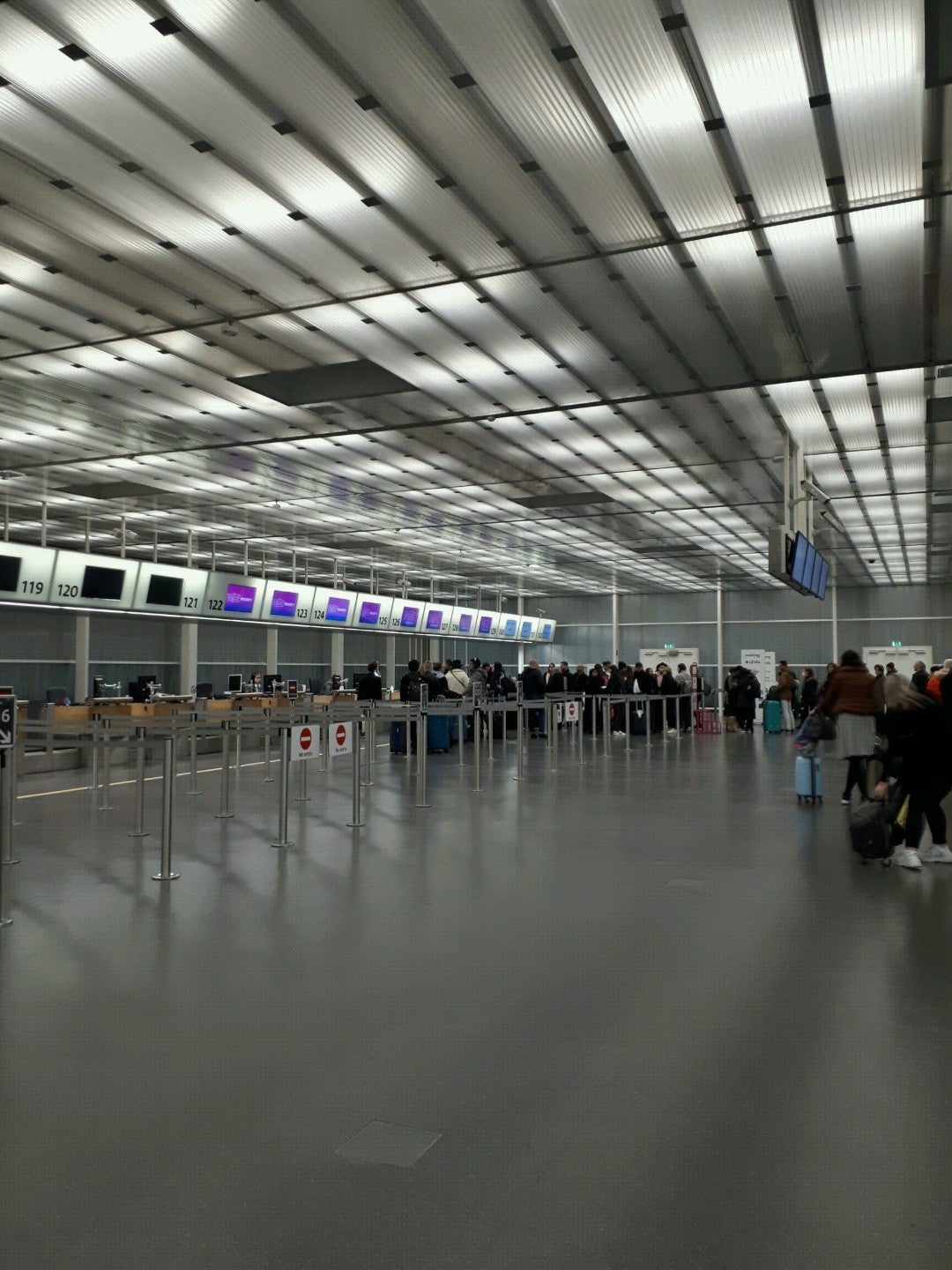 airport-terminal
