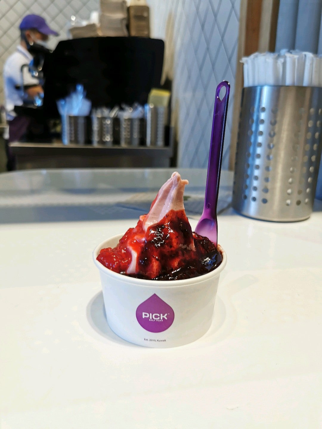 frozen-yogurt-shop