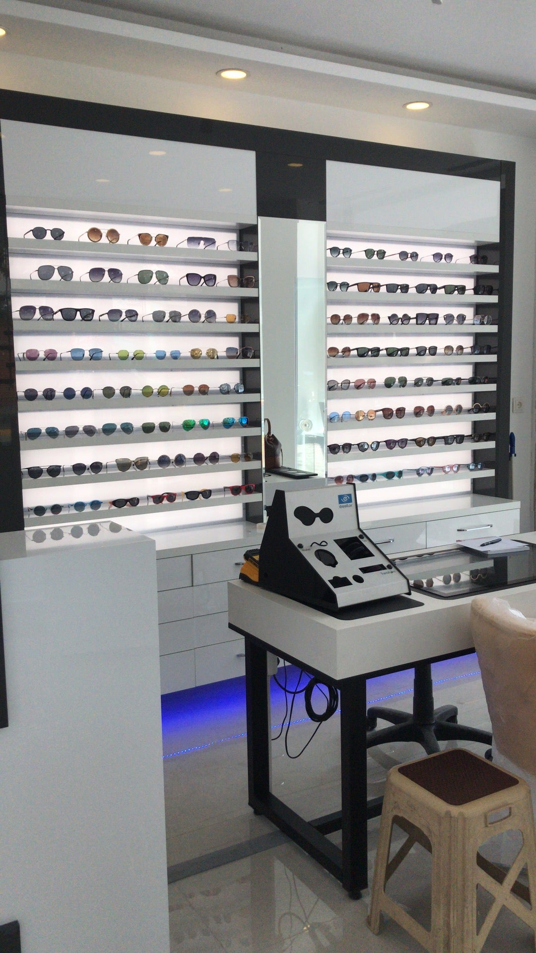 optical-shop