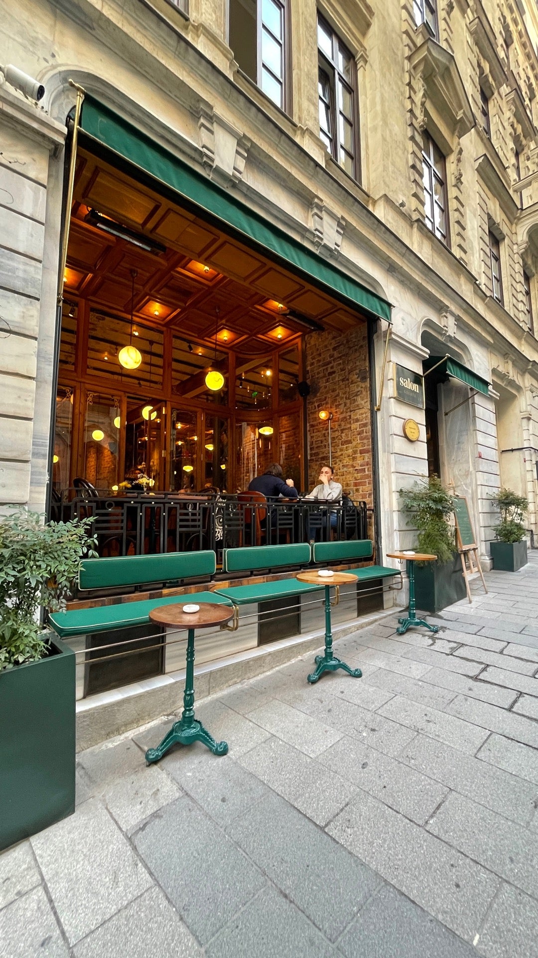 restaurant
