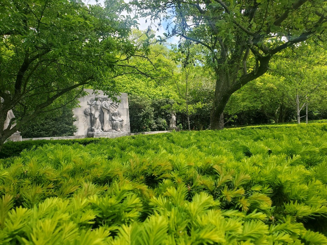 photo of Ellen Phillips Samuel Memorial Sculpture Garden