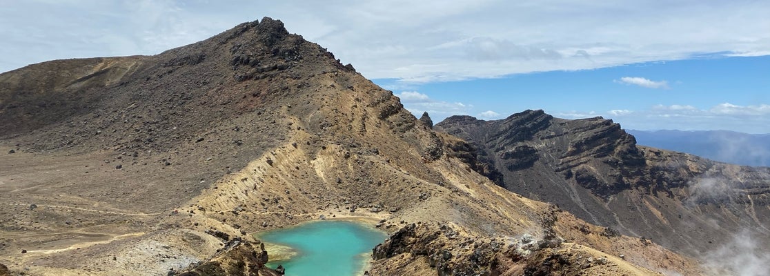 Tongariro Alpine Crossing - Hiking Trail in Tongariro National Park