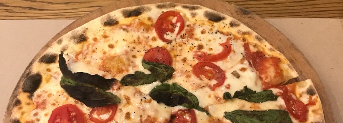 Pizza Locale Pizza Place in Caddebostan