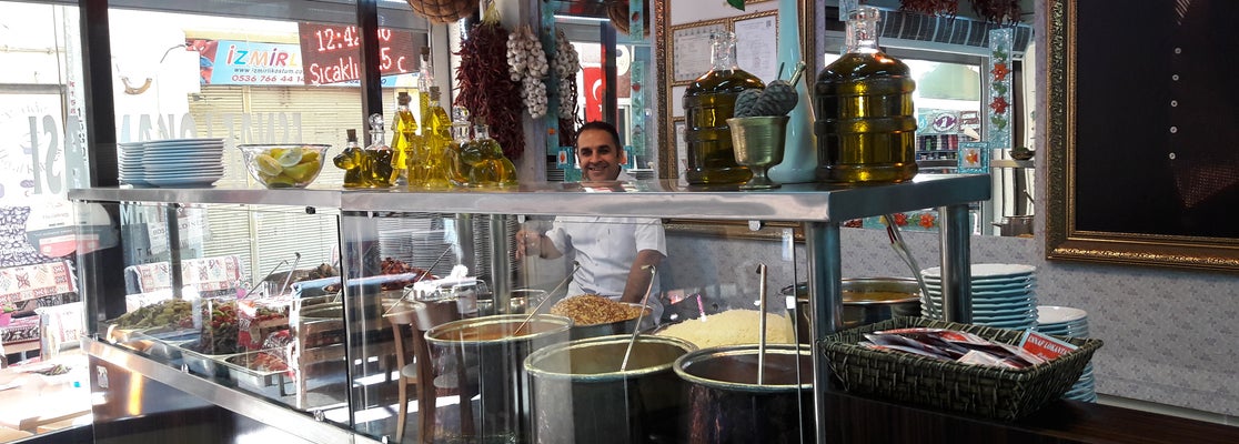 Esnaf Lokantası Mahmut Usta Konak�ta Türk Ev Yemekleri Restoranı