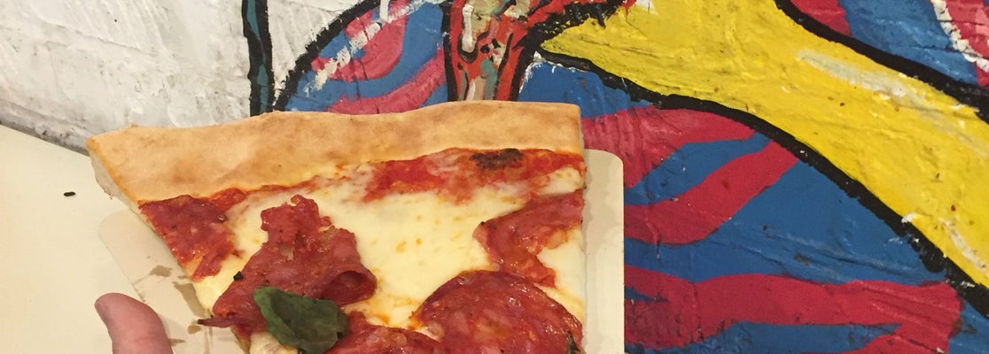 Pizza Circus Pizza Place in El Raval