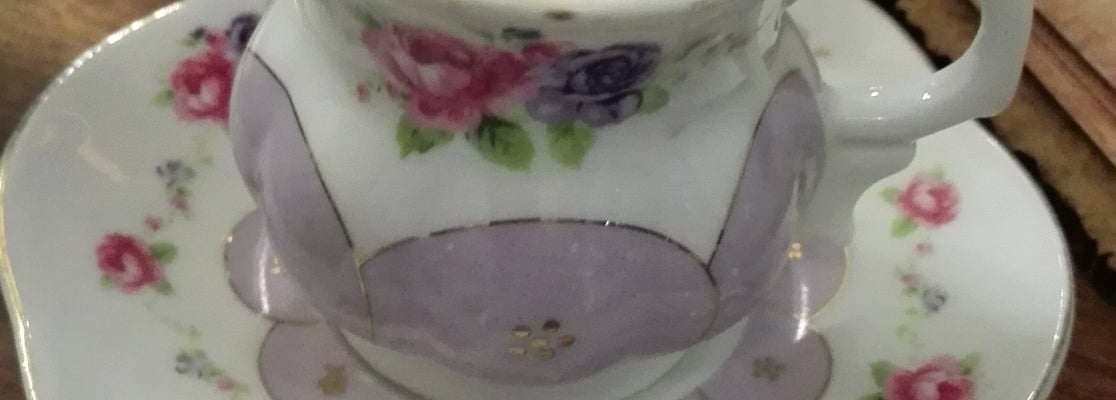 Aşiyan Kitap Kahve Sultantepe Sultantepe Mah. Selman Ağa Çeşme Sok