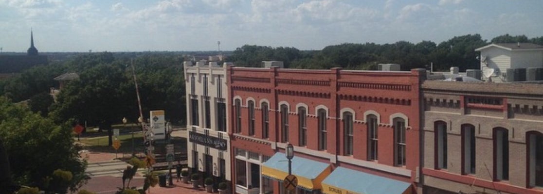 Urban Crust Wood Fired Pizza - Downtown Plano - Plano, TX