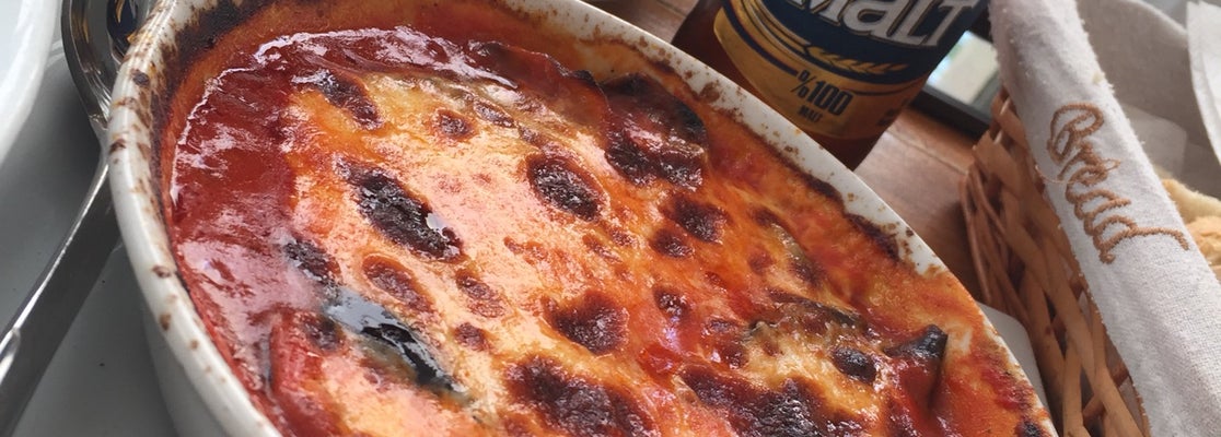Uno Restaurant Pizza Place in Ayvalık
