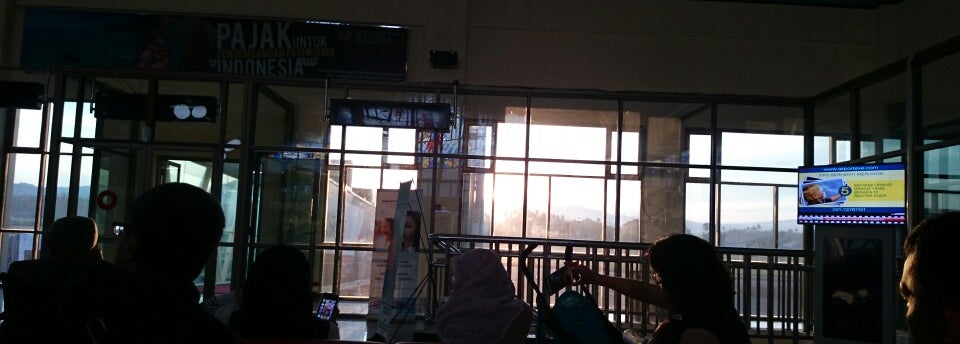 Sam Ratulangi International Airport (MDC) International Airport