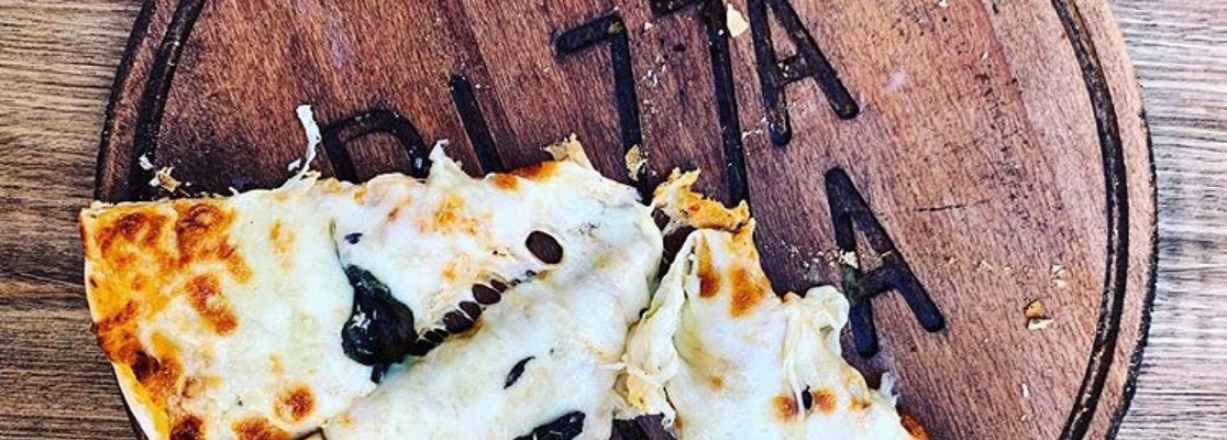 Pizza Pazza Pizza Place in Gölbaşı