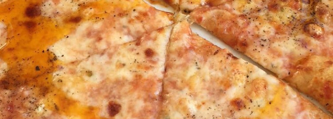 Uno Restaurant Pizza Place in Ayvalık