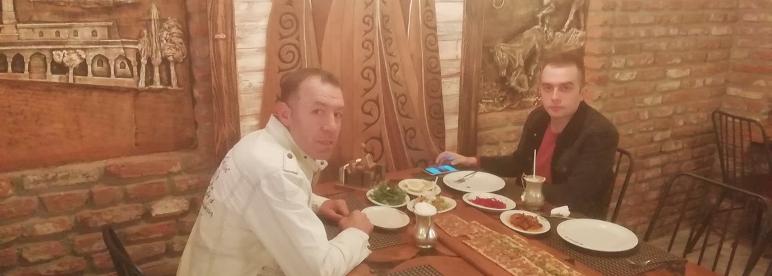 Kardeşler Etli Ekmek Pideci
