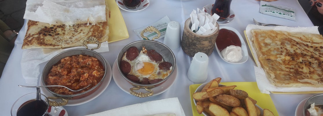 Çamlı Kahve Café in Mudanya