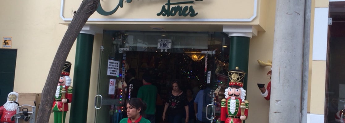 Christmas Store - Jose Gálvez 484