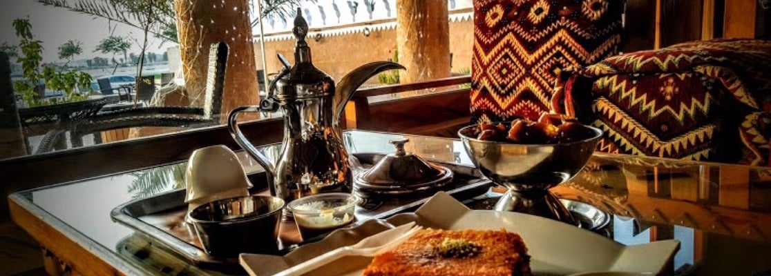 ALDEERAH COFFEE ديوانية الديرة Al Tahliyah King Khalid Rd.