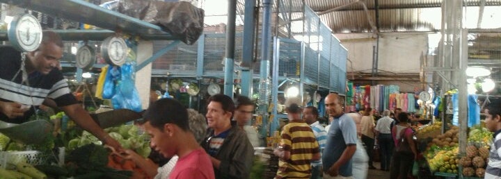 Mercado de Quinta Crespo Farmers Market in Quinta Crespo