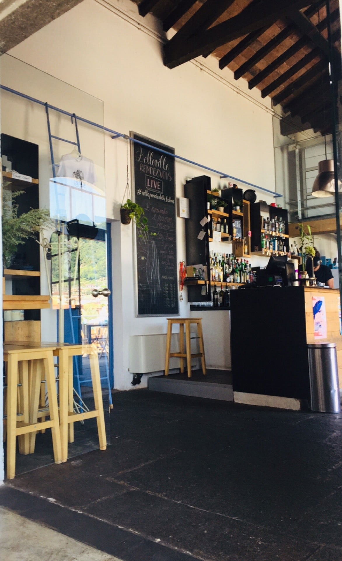bar