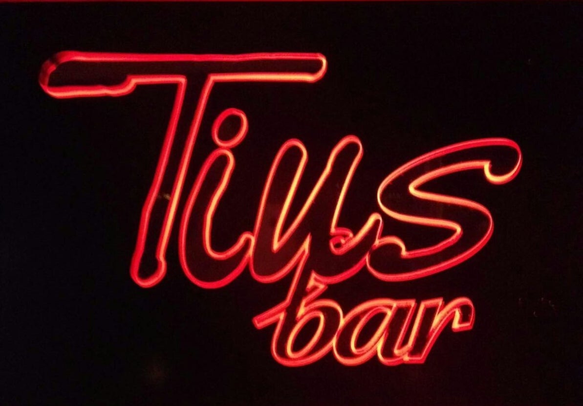 bar