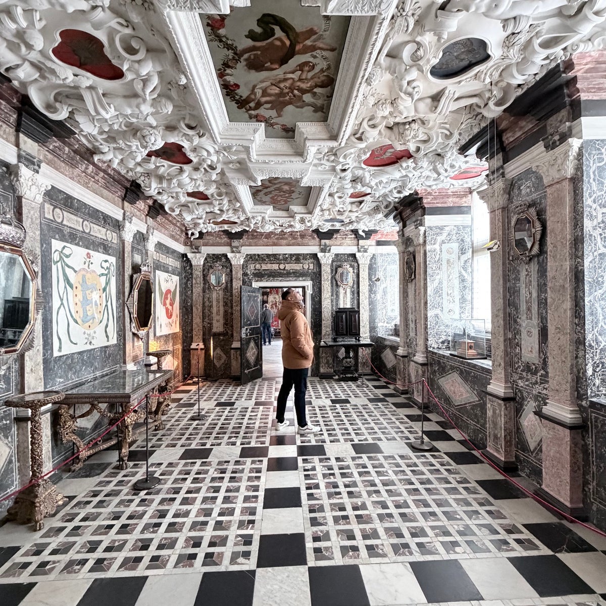 Kopenhagen: Schloss Rosenborg 2 Stunden mit Guide – Kronjuwelen – Bild 5