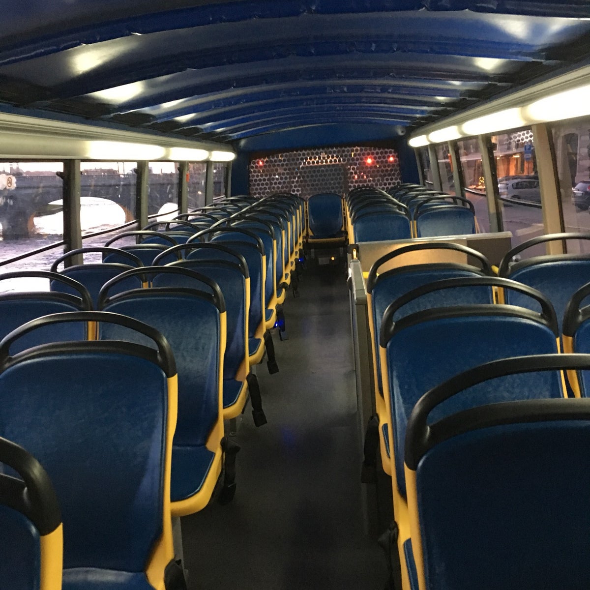 Hop-On Hop-Off Bus- oder Bootsoption – Bild 5
