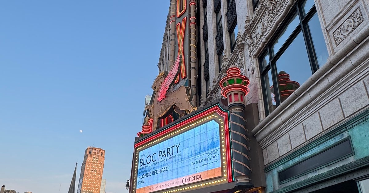 Closure and restoration of the Fox Theatre photo 2