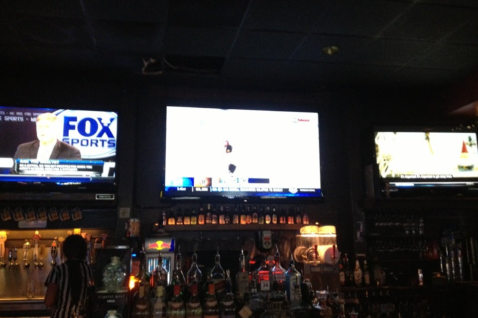 Sam's Sports Grill 1803 21st Ave S, Nashville