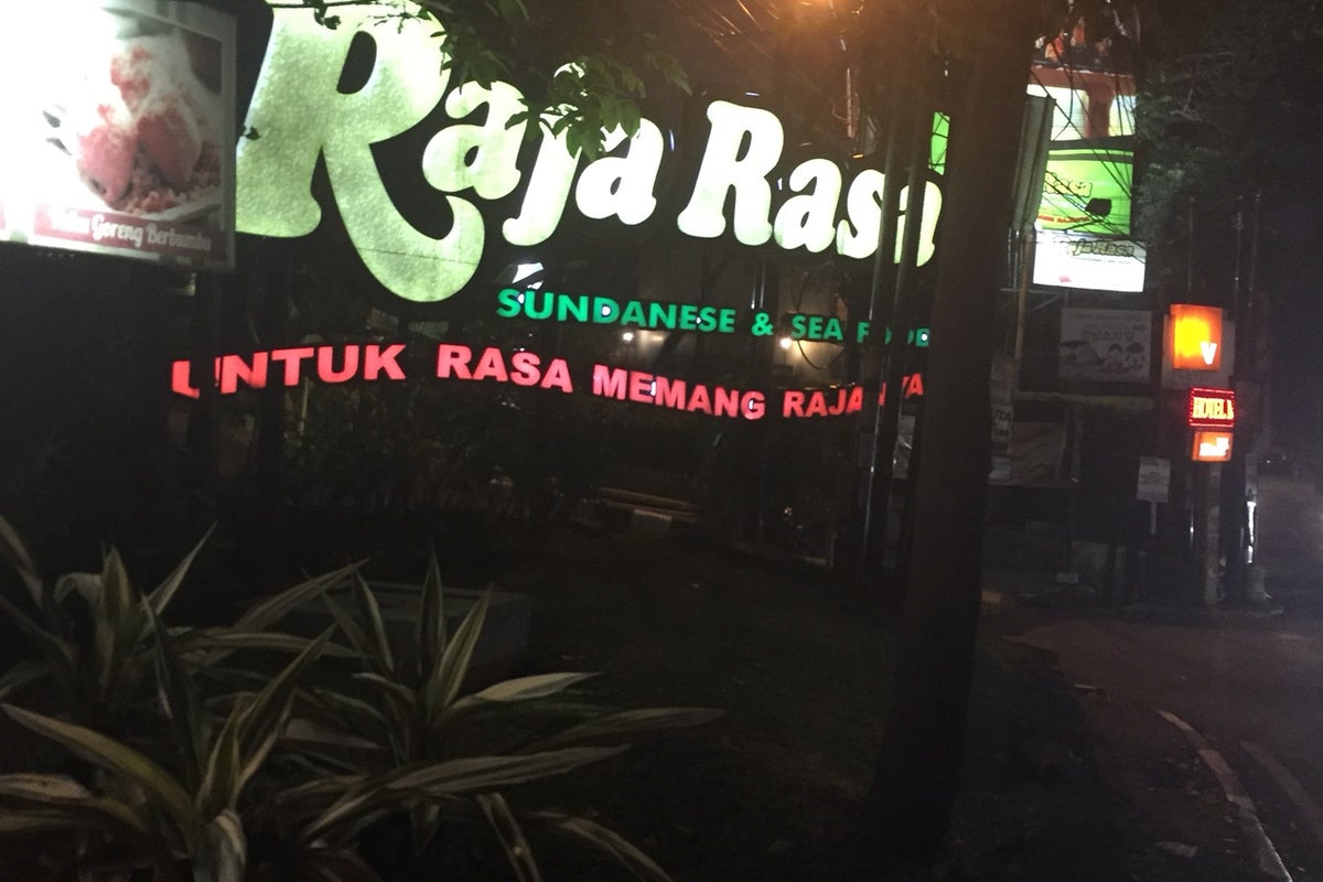 Raja Rasa - Jl. Setra Ria No. 1, Bandung