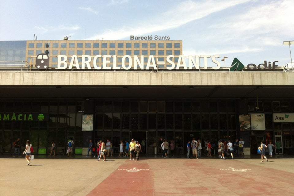 Barcelona Sants Railway Station - 2336567 JKuwf9GEtX48MW7SrXb5xE4OrLlFLJfluALY9VvRdXU