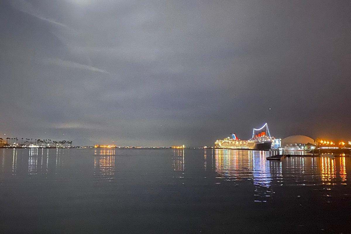 Maya Hookah Lounge 700 Queensway Dr, Long Beach