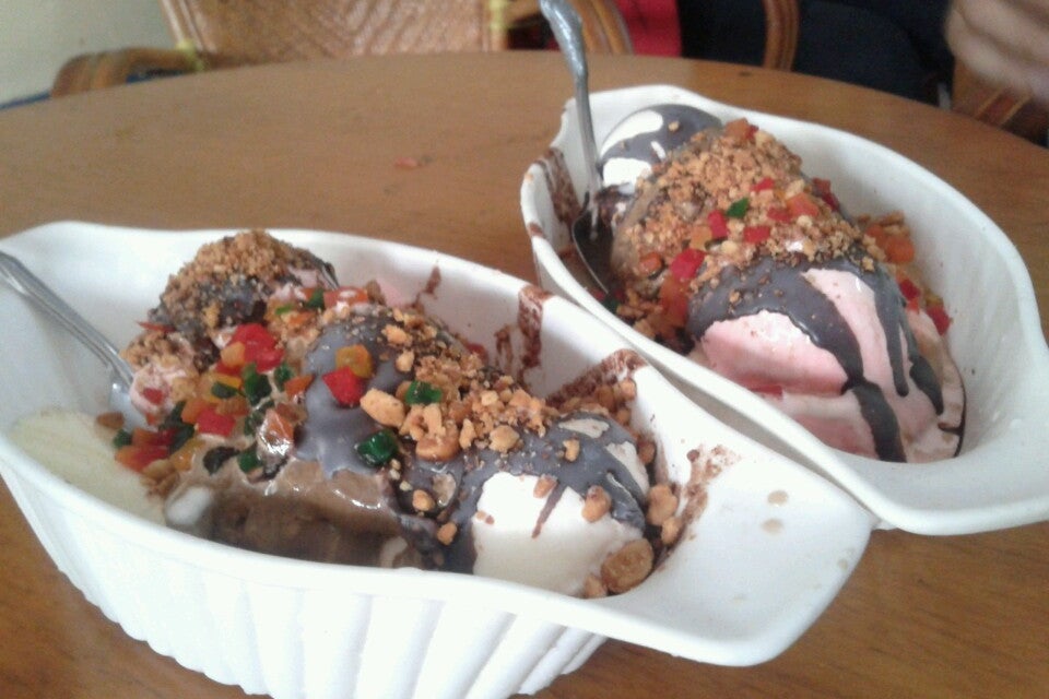 Ragusa Es Italia Restaurant & Ice Cream Jalan Veteran I No. 10