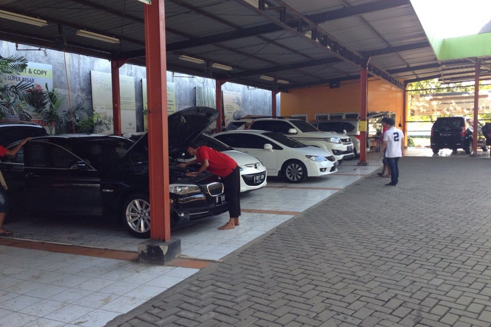 Car Wash Park Jl. Bursa F No. 002, Komplek BMS Gading Serpong, Tangerang