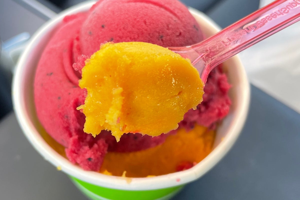 Mateo's Ice Cream & Fruit Bars 1250 S Vermont Ave 105, Los Angeles