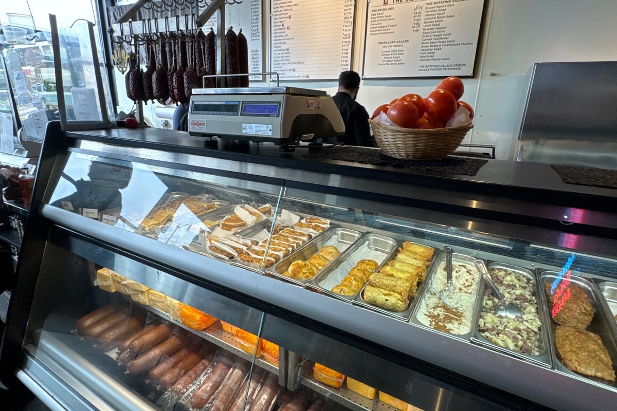 Kaufman's Bagel & Delicatessen 4905 Dempster St, Skokie